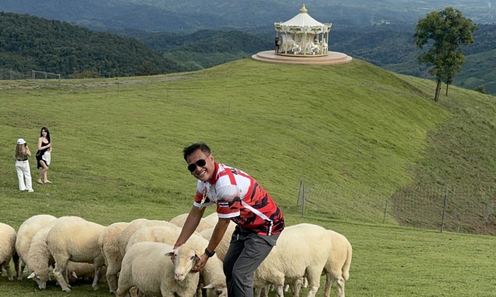 ACB3C2D3-5E60-448E-900B-5BE57799DA05